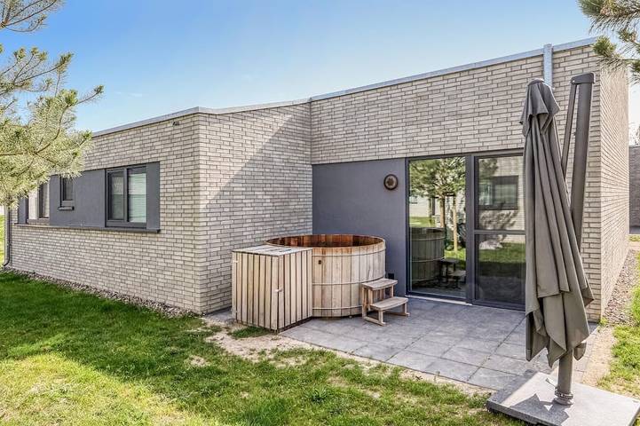 Ferienhaus für 8 Personen, mit Pool und Sauna