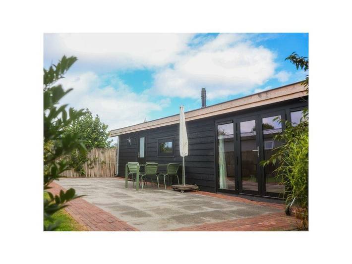 Chalet für 2 Personen, mit Terrasse und Whirlpool, mit Haustier in Noordwijk