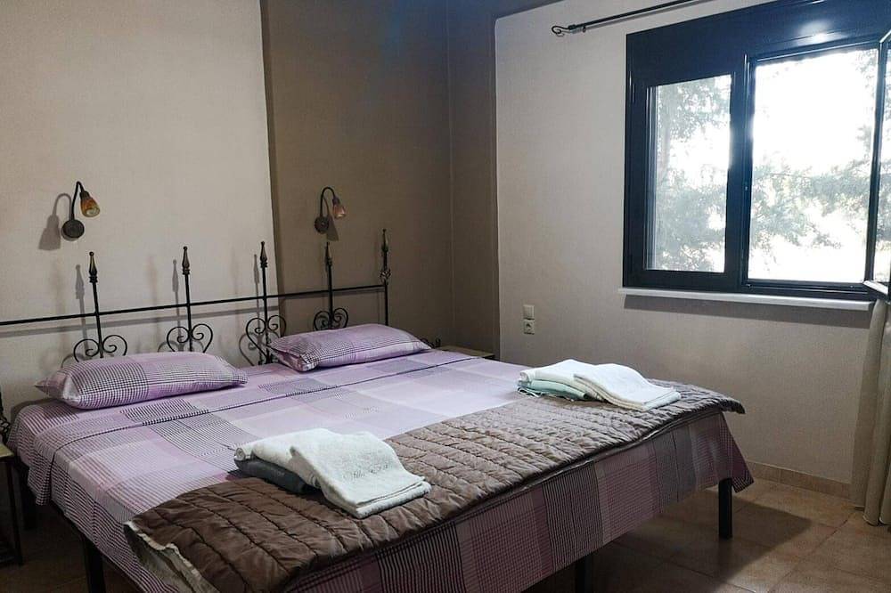 Ruhig gelegen, inmitten von alten Olivenbäumen mit privatem Pool und Garten! in Pitsidia, Iraklio-Heraklion und Umgebung