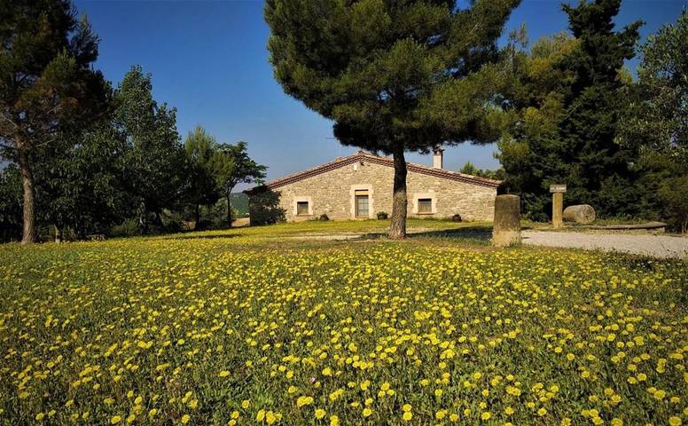Casa rural para 9 personas, con piscina además de vistas y jardín, Familias con niños en Aguilar de Segarra