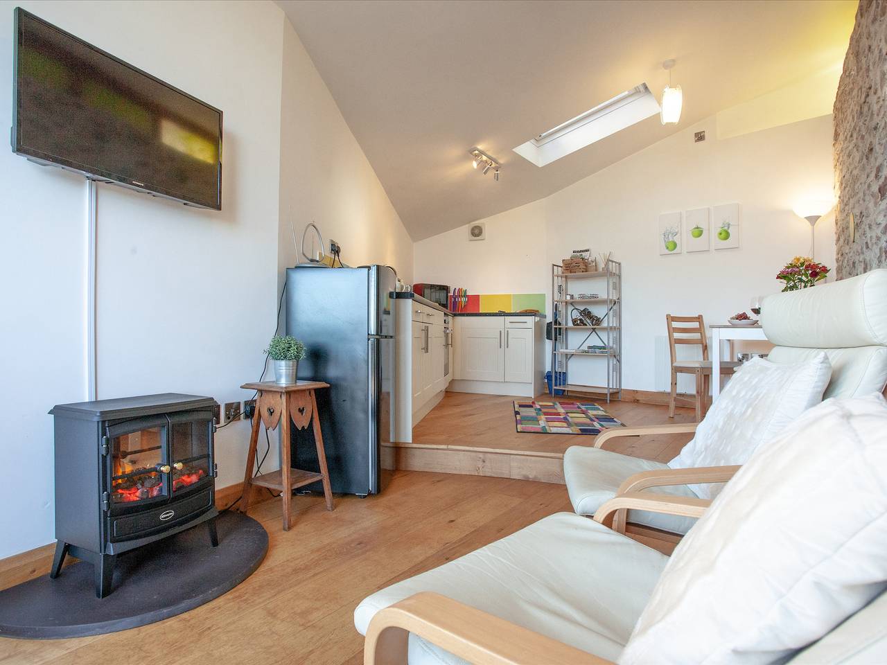 Old Orchard Barn - The Annexe in Buckland St Mary, Somerset