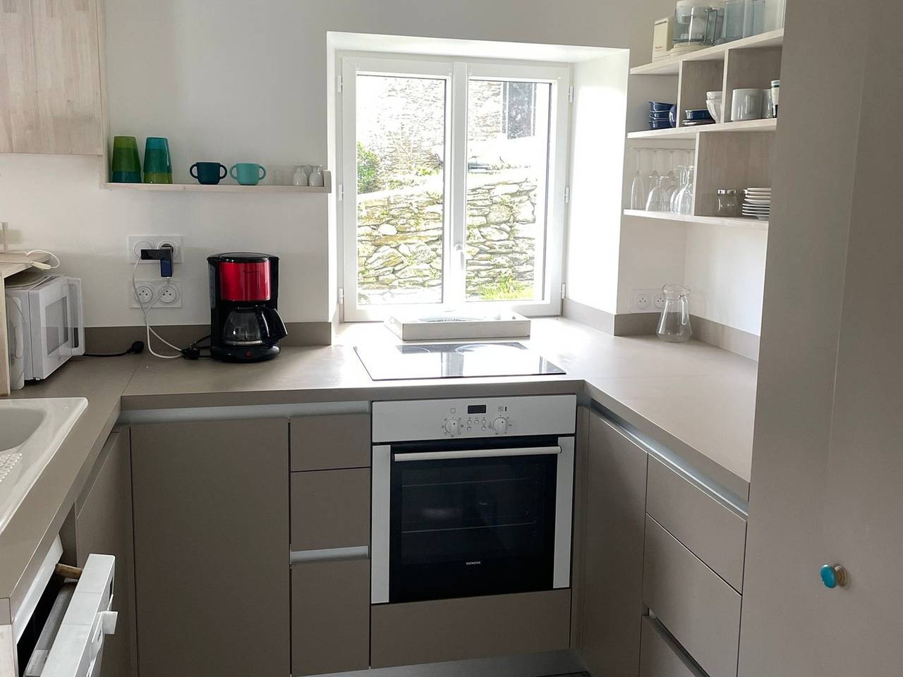 Terraced house 200m from the beach in Samzun, with garden in Locmaria, Côte des Mégalithes