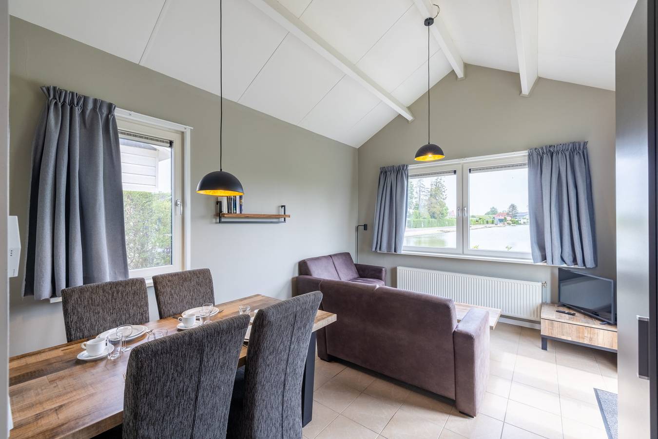 Schönes 3-Personen-Ferienhaus am Angelgewässer in der Nähe von Medemblik am Ijsselmeer. in Ijsselmeer