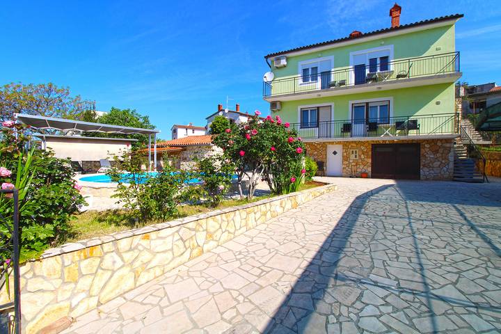Gîte pour 4 personnes, avec terrasse et piscine à Pula - 4