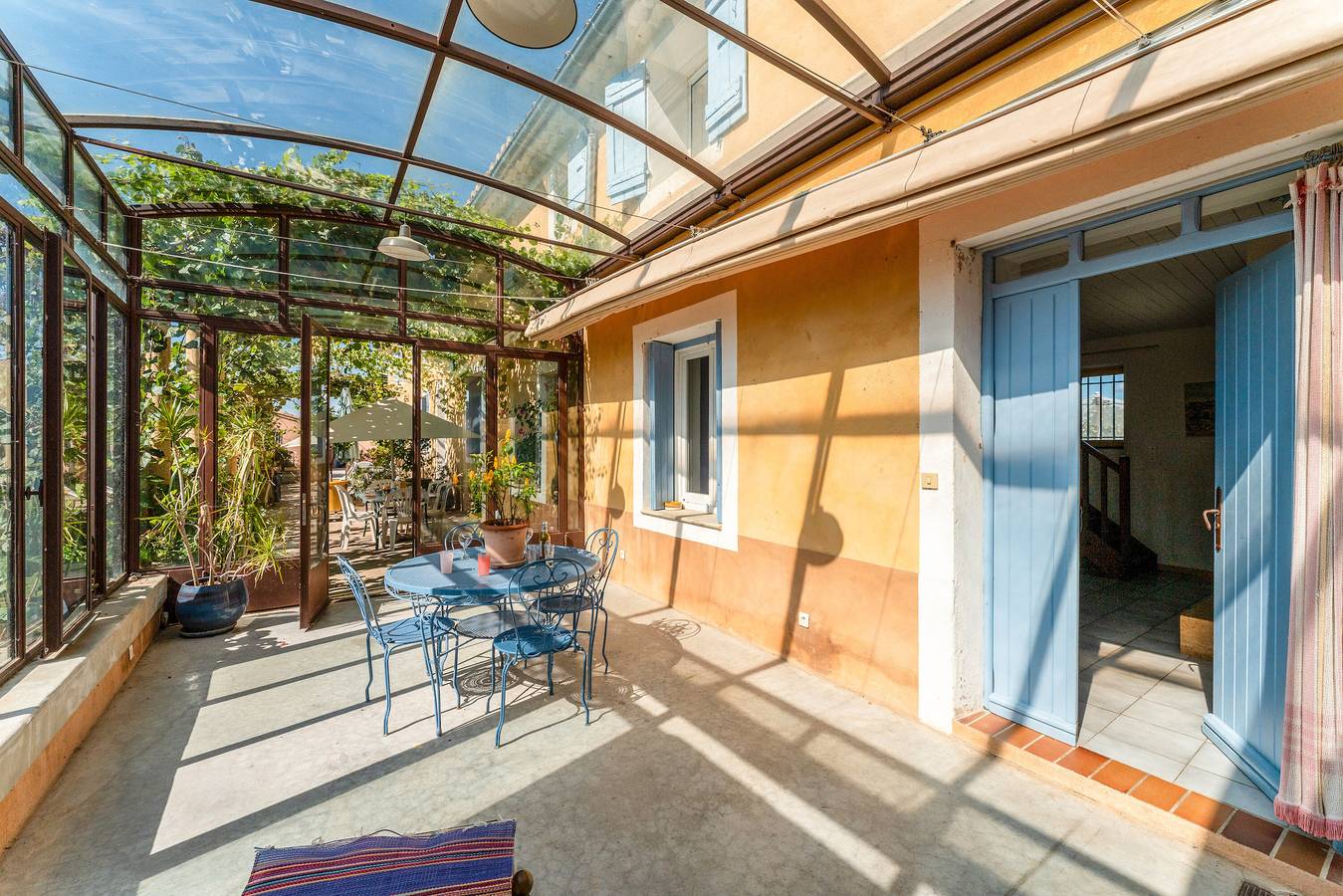 Casa rural 'Atelier De Fernand - Mas Des Iles' con terraza privada, jardín compartido y Wi-Fi in Pont-Saint-Esprit, Region de Nimes