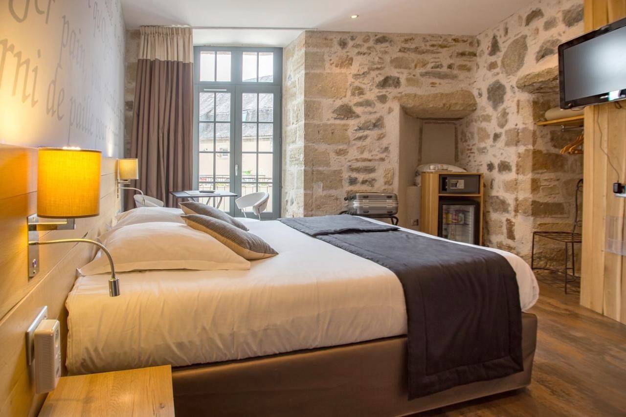 Charme et Caractère Le Turenne - Contact Hôtels in Beaulieu-sur-Dordogne, Région de Brive-la-Gaillarde