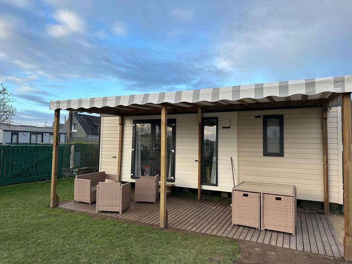 Mobile Home in Plage de Port Fontaine-Lomener, Ploemeur