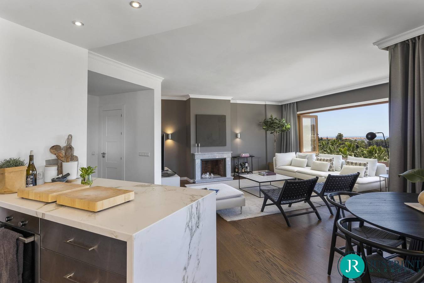 Entire apartment, Alcores Penthouse - 5Bed Golf Views in Nueva Andalucia Golf Valley, Marbella