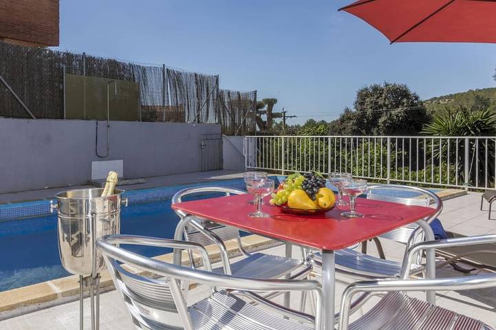 Casa para 8 personas, con piscina en Tarragona