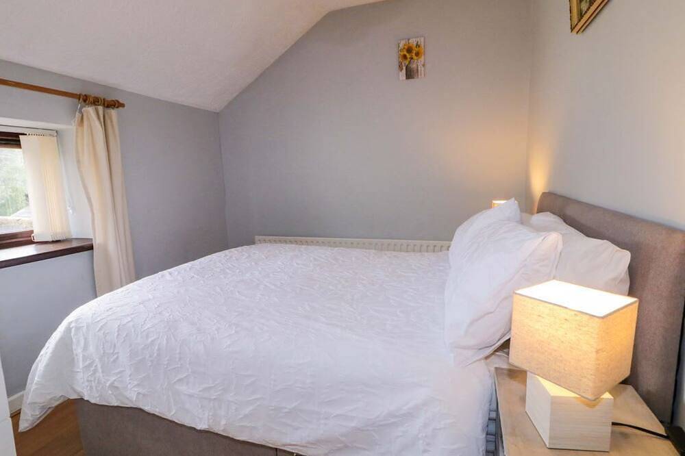 Charming Old Police House Retreat in Lough Melvin