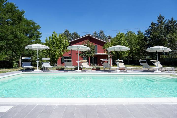 Villa Smirra by Mmega in Cagli, Valle del Metauro