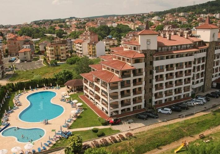 Hôtel pour 3 personnes, avec Balcon et Terrasse ainsi que Jardin et Bassin pour enfant dans Obzor