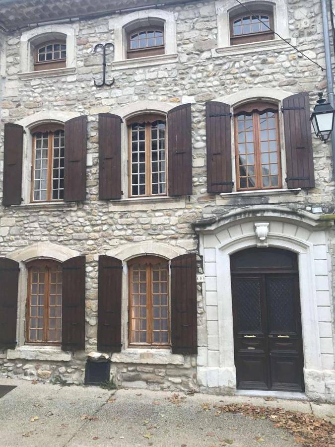 Location de vacances pour 3 personnes, avec vue et terrasse à Visan - 2