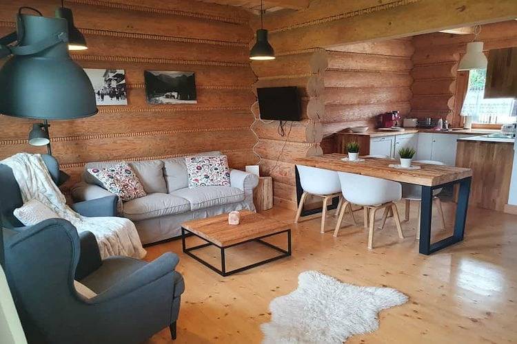 Dom wakacyjny z tarasem i widokiem na góry in Kościelisko, Karpaty (Polska)