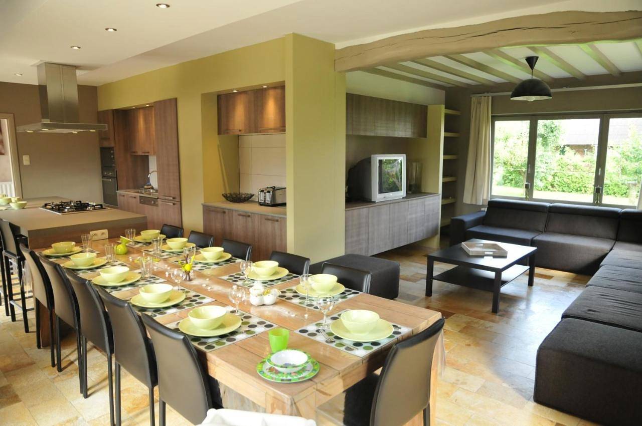 Seven-Bedroom House in Marche-en-Famenne, Province de Luxembourg