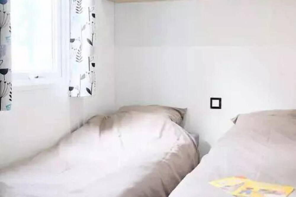 Mobil Home Xxl 5 pièces 8/10 personnes in Peyrouse, Hautes-Pyrénées
