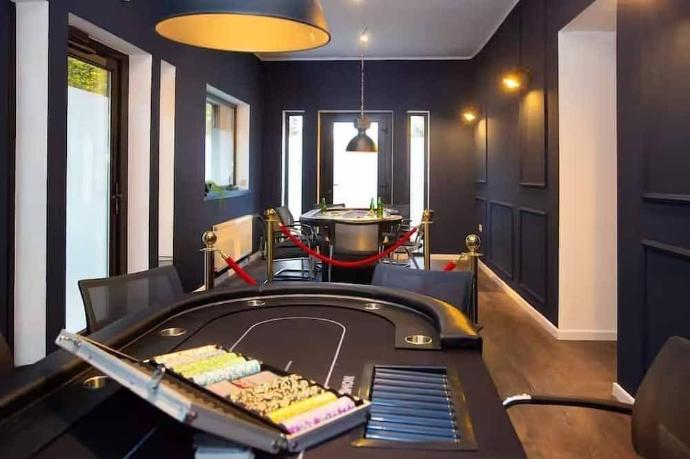 Belmonte | Whirlpool-Sauna-Billard-Kicker-Kino in Bendorf, Landkreis Mayen-Koblenz