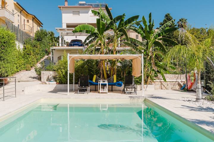 Entire apartment, Apartment 'Elena' with Mountain View, Wi-Fi and Air Conditioning in Alcamo, Trapani Province