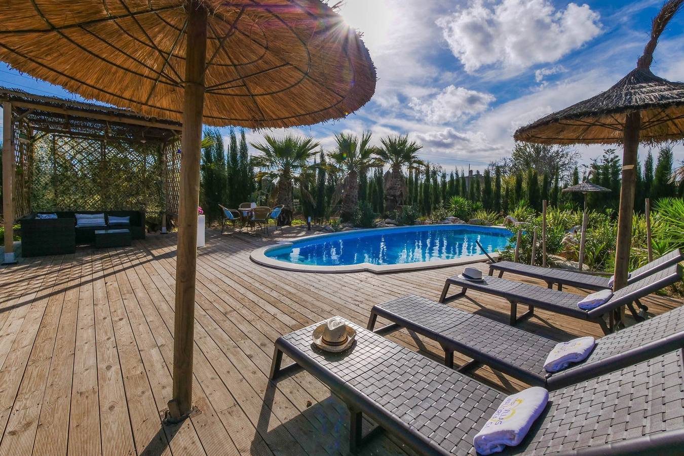 Finca "Melongos" con vistas a la montaña, piscina, Wi-Fi, terrazas y jardín in Inca, Interior de Mallorca