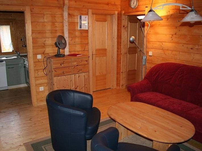 Naturerlebnisdorf Stamsried im Bayerischen Wald. - Ferienhaus mit überdachter Terrasse in Stamsried, Ostbayern