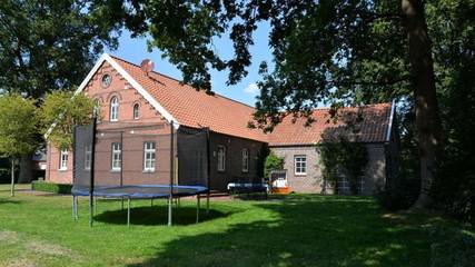 Bauernhof für 4 Personen, mit Sauna und Whirlpool sowie Garten in Leer und Umgebung