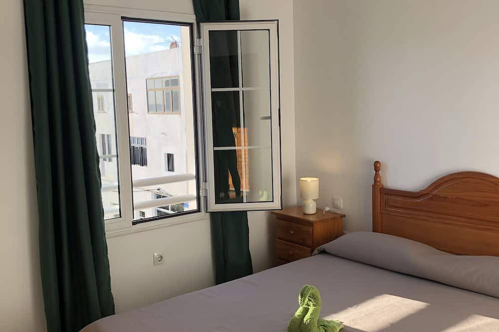 Entire apartment, Apartment along beach, sea views, free Wifi and Tv St in Playa de Gran Tarajal, Gran Tarajal