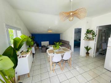 Gîte pour 4 personnes, avec jardin à Asnières-la-Giraud