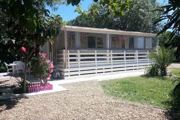Camping pour 8 personnes à Lattes