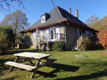 Gîte pour 4 personnes, avec jardin à Aucun
