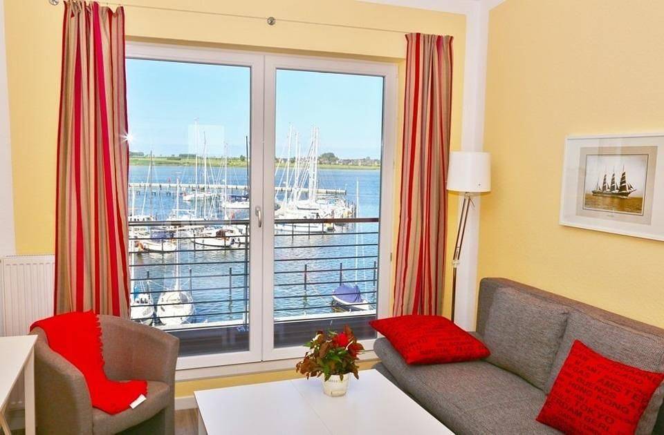 Ganze Wohnung, Modernes Ferienhaus Am Rundsteg 11 mit außergewöhnlichem Seeblick auf Fehmarn in Ostfehmarn, Fehmarn