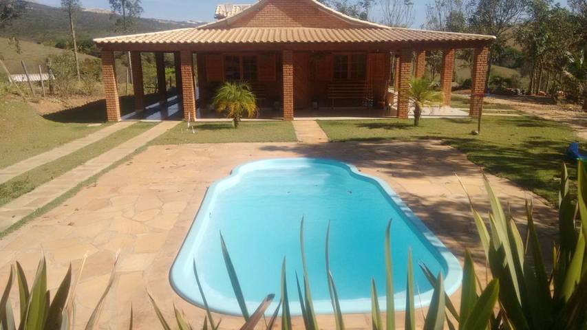 Casas e apartamentos de temporada para 12 pessoas, com vista e jardim e ainda piscina, com animais de estimação em São Tomé das Letras