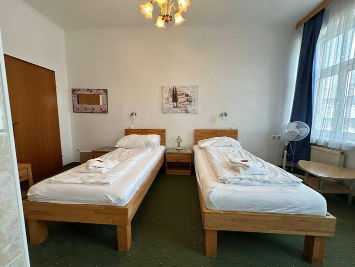 Ganze Ferienwohnung, Mariazellerhof Room 106 in St. Pölten, Mostviertel