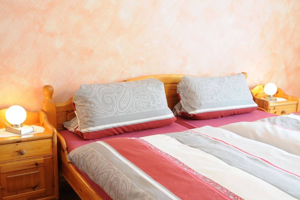 Apartamento inteiro, Acolhedor apartamento para famílias, tranquilo e exclusivo na Floresta da Baviera in Lindberg, Baviera Oriental