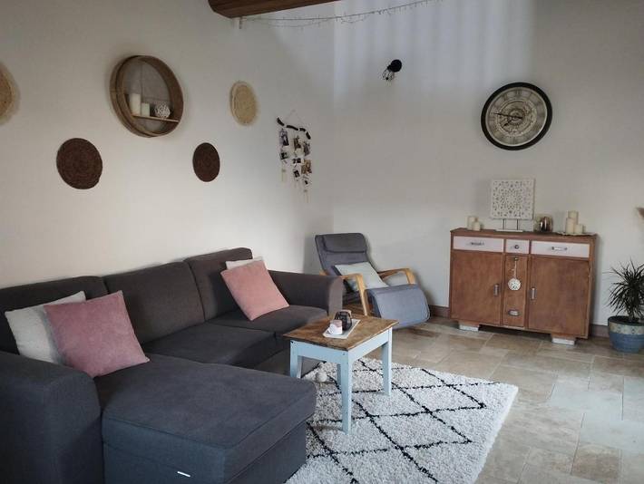 Location de vacances pour 10 personnes, avec terrasse et jardin à Maresché