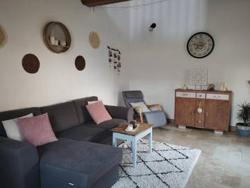 Gîte pour 10 personnes, avec terrasse et jardin à Maresché