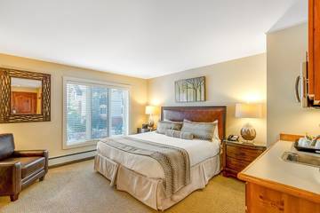 Vacation Apartment for 2 Guests in Vail, Northwest Colorado, Picture 2