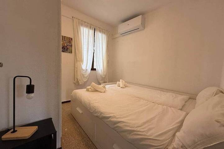 Apartamento entero, Apartamento con chimenea y terraza junto al Pantano de San Juan in San Martín de Valdeiglesias, Provincia de Madrid