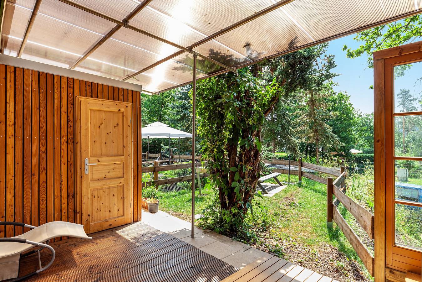 Ferienhaus 204 mit privater Terrasse, Garten und Wlan in Bungalowdorf Zadelsdorf, Zeulenroda-Triebes