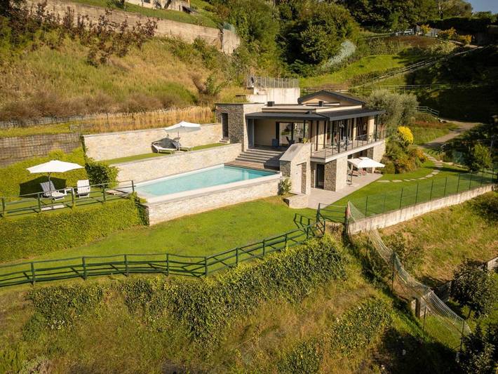 Gîte pour 2 personnes, avec jardin et piscine ainsi que vue sur le lac et vue dans Tremezzo - 4