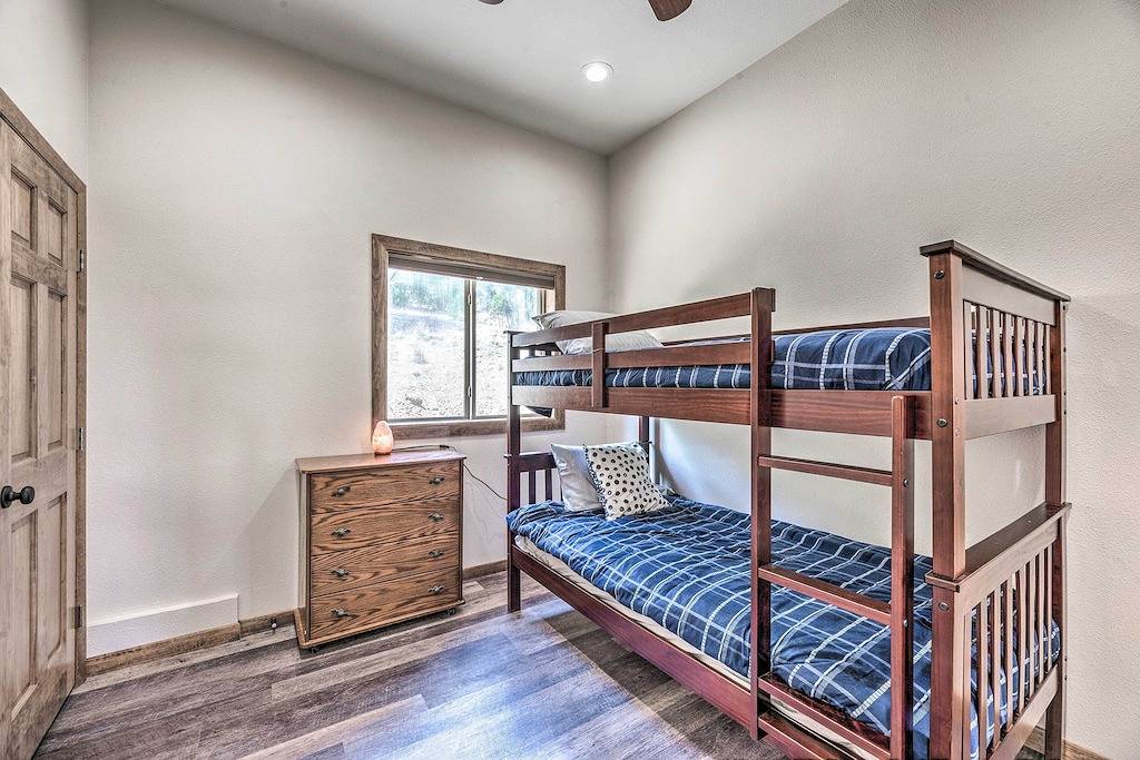 Modern Mtn Home w/ Sports Court, Near Alto Lake! in Alto, Ski Apache