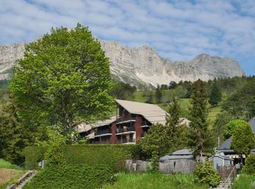 Gîte pour 4 personnes, avec piscine et balcon à Gresse-en-Vercors