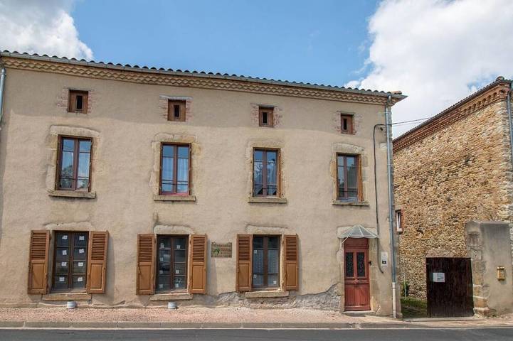 Location de vacances pour 4 personnes, avec jardin à Bansat