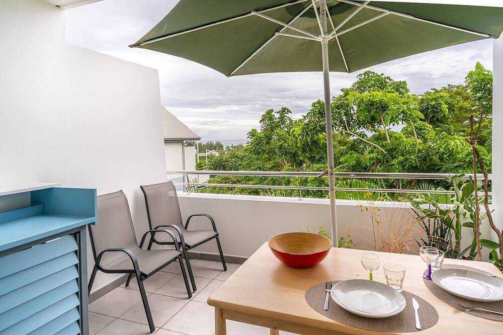 Entire apartment, Flamboyant - Studio - 2 personnes - à 5 min du lagon de l'Ermitage - St Gilles Les Bains in La Saline les Bains, Saint-Paul