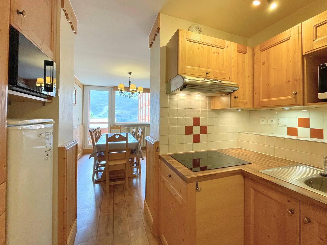 Apartamento entero, Apartamento dúplex para 6 con cocina equipada en Les Menuires in Les Menuires, Saint-Martin-de-Belleville