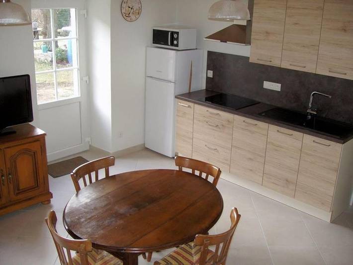 Location de vacances pour 4 personnes, avec Terrasse ainsi que Jardin et Vue à Roche-en-Régnier - 4