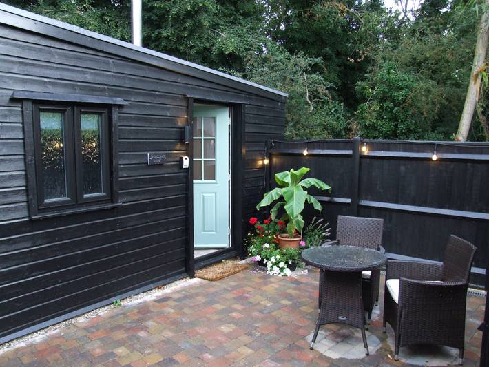 Chalet for 2 people, with Terrace and Garden in 