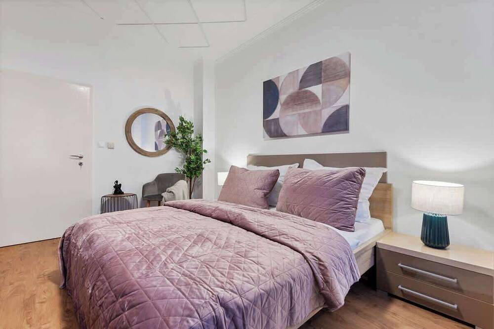 Entire apartment, Luxe Living at Old Town Center in Bratislava, Bratislava region