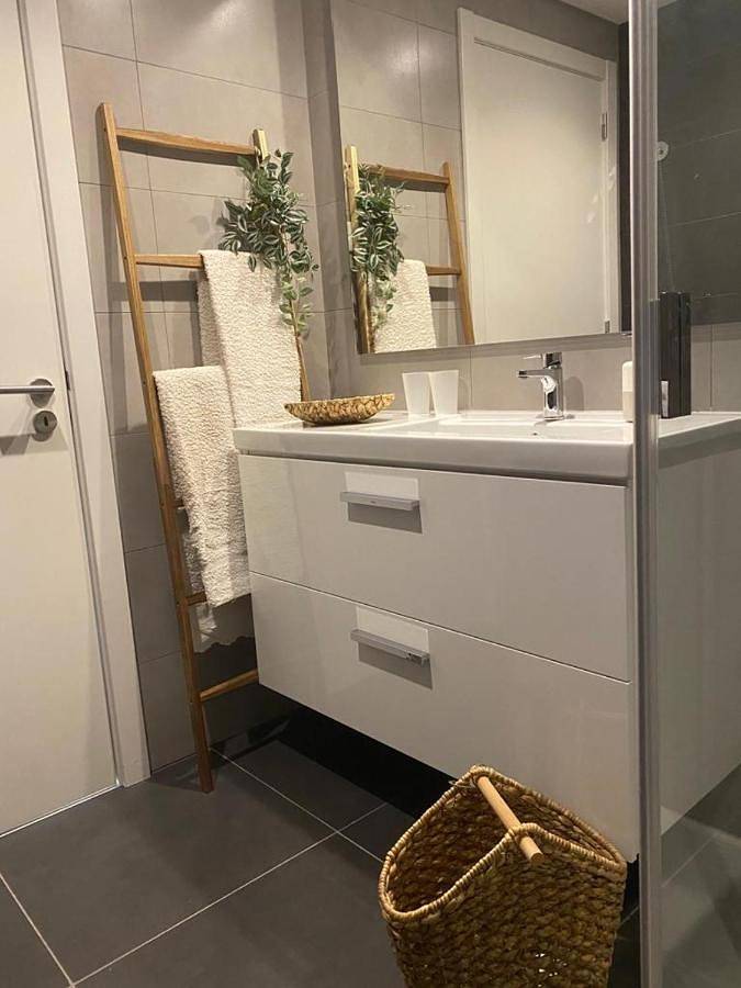 Gîte pour 5 personnes, avec jardin et terrasse ainsi que piscine et vue dans Seixal - 4