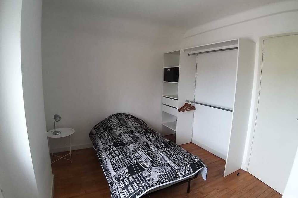 Logement Indépendant Pour 4 à 6 Personnes à L'étage D'une Maison Stbrieuc Ouest in Saint-Brieuc, Côte de Goëlo