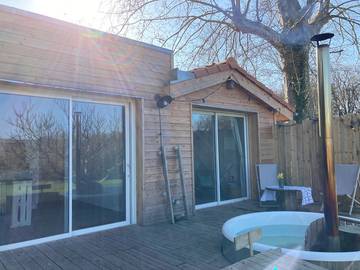 Chambre d’hôte pour 2 personnes, avec piscine ainsi que jardin et jacuzzi à Maureville
